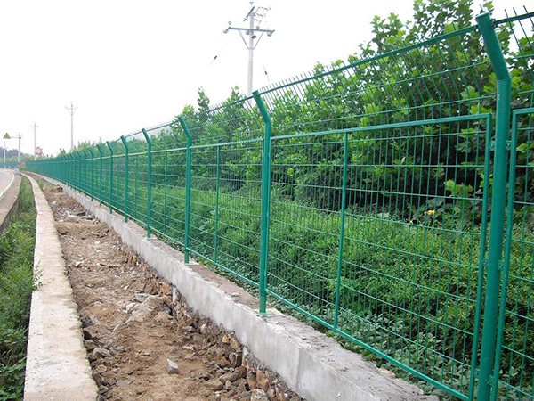公路護(hù)欄網(wǎng) 公路護(hù)欄網(wǎng)